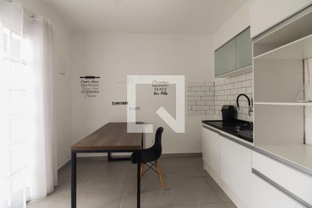 Casa à venda com 310m², 4 quartos e 4 vagas Casa à venda com 310m², 4 quartos e 4 vagasCasa 02 - Sala e Cozinha