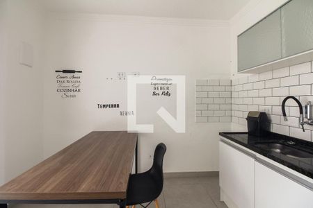 Casa à venda com 310m², 4 quartos e 4 vagas Casa à venda com 310m², 4 quartos e 4 vagasCasa 02 - Sala e Cozinha