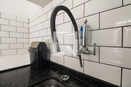 Casa à venda com 310m², 4 quartos e 4 vagas Casa à venda com 310m², 4 quartos e 4 vagasCasa 02 - Sala e Cozinha