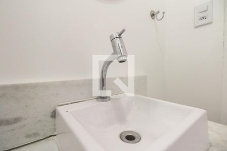 Casa à venda com 310m², 4 quartos e 4 vagas Casa à venda com 310m², 4 quartos e 4 vagasCasa 02 - Banheiro Suíte