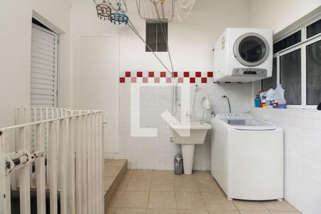 Casa à venda com 310m², 4 quartos e 4 vagas Casa à venda com 310m², 4 quartos e 4 vagasÁrea de Serviço