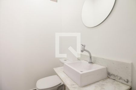 Casa à venda com 310m², 4 quartos e 4 vagas Casa à venda com 310m², 4 quartos e 4 vagasCasa 02 - Banheiro Suíte