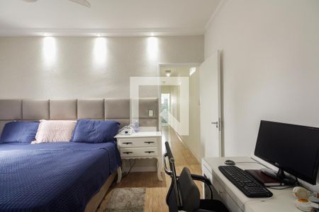 Casa à venda com 310m², 4 quartos e 4 vagas Casa à venda com 310m², 4 quartos e 4 vagasSuíte 1