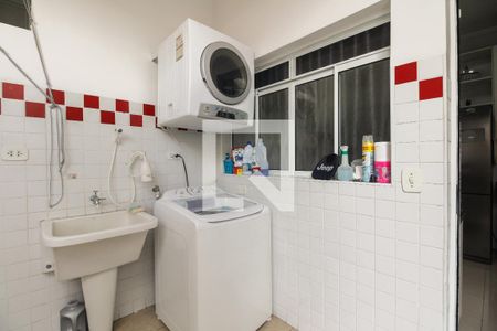 Casa à venda com 310m², 4 quartos e 4 vagas Casa à venda com 310m², 4 quartos e 4 vagasÁrea de Serviço