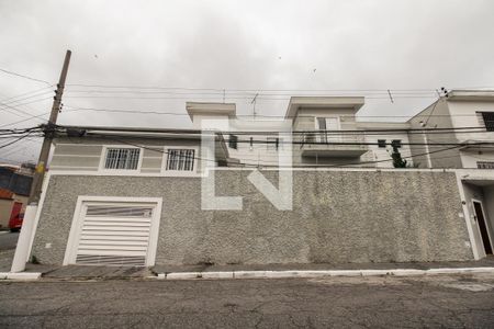 Casa à venda com 310m², 4 quartos e 4 vagas Casa à venda com 310m², 4 quartos e 4 vagasFachada