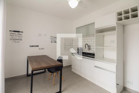 Casa à venda com 310m², 4 quartos e 4 vagas Casa à venda com 310m², 4 quartos e 4 vagasCasa 02 - Sala e Cozinha