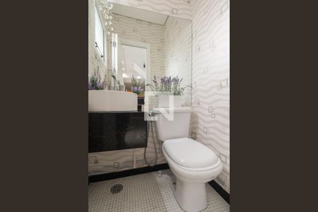 Casa à venda com 310m², 4 quartos e 4 vagas Casa à venda com 310m², 4 quartos e 4 vagasLavabo