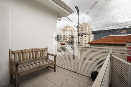 Casa à venda com 310m², 4 quartos e 4 vagas Casa à venda com 310m², 4 quartos e 4 vagasCasa 02 - Varanda Sala e Cozinha