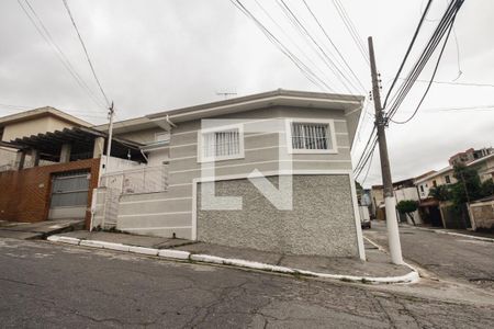 Casa à venda com 310m², 4 quartos e 4 vagas Casa à venda com 310m², 4 quartos e 4 vagasFachada