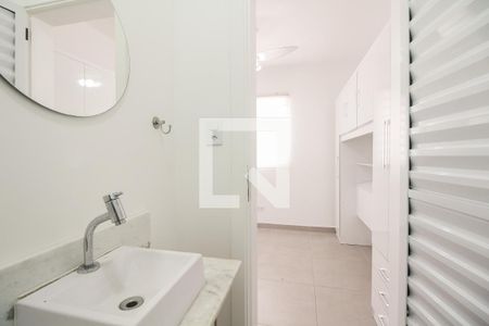 Casa à venda com 310m², 4 quartos e 4 vagas Casa à venda com 310m², 4 quartos e 4 vagasCasa 02 - Banheiro Suíte