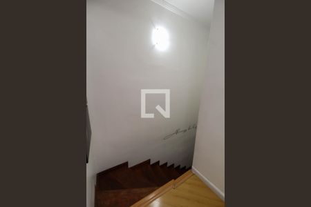 Casa à venda com 130m², 4 quartos e 3 vagasEscada