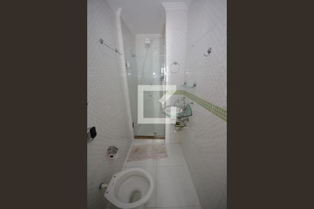 Banheiro de kitnet/studio para alugar com 1 quarto, 35m² em Botafogo, Rio de Janeiro