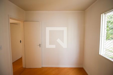 Quarto 2 de apartamento para alugar com 2 quartos, 50m² em Vila Carmosina, São Paulo