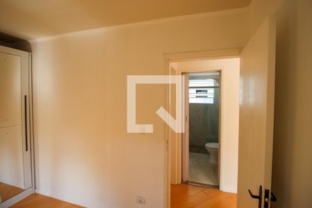 Quarto 1 de apartamento para alugar com 2 quartos, 50m² em Vila Carmosina, São Paulo