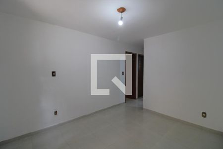 Sala de casa para alugar com 2 quartos, 72m² em Parque Residencial Julia, São Paulo