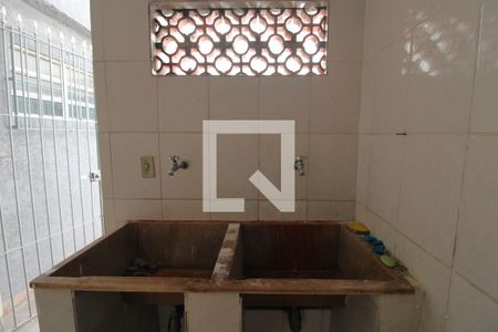 Tanque de casa para alugar com 2 quartos, 72m² em Parque Residencial Julia, São Paulo