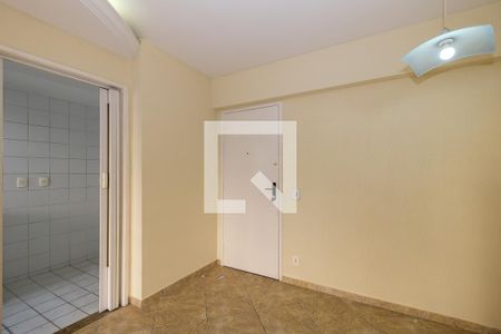 Entrada de apartamento à venda com 2 quartos, 65m² em Praça da Bandeira, Rio de Janeiro