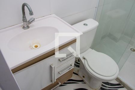 Banheiro Social de apartamento para alugar com 2 quartos, 45m² em Piedade, Rio de Janeiro
