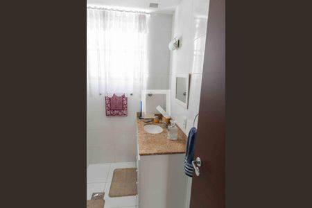 Apartamento à venda com 120m², 3 quartos e 1 vaga Apartamento à venda com 120m², 3 quartos e 1 vagaBanheiro