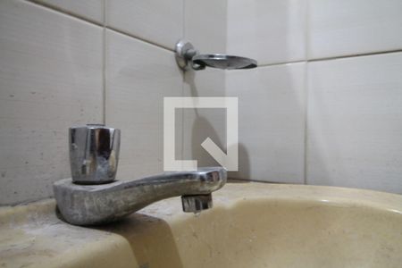 Casa à venda com 170m², 3 quartos e 1 vagaBanheiro 2