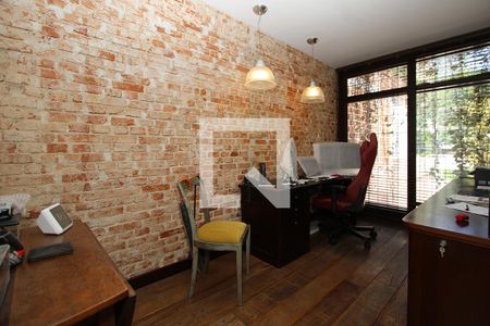 Casa à venda com 400m², 1 quarto e 8 vagas Casa à venda com 400m², 1 quarto e 8 vagasEscritório