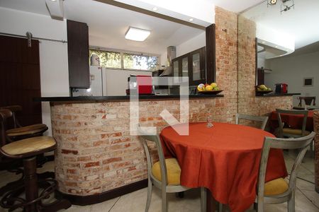 Casa à venda com 400m², 1 quarto e 8 vagas Casa à venda com 400m², 1 quarto e 8 vagasCozinha
