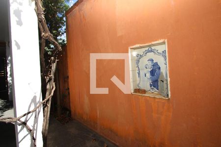 Casa à venda com 400m², 1 quarto e 8 vagas Casa à venda com 400m², 1 quarto e 8 vagasQuintal