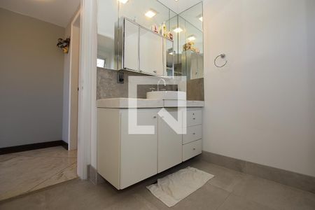 Casa à venda com 400m², 1 quarto e 8 vagas Casa à venda com 400m², 1 quarto e 8 vagasBanheiro da Suíte