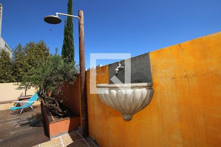 Casa à venda com 400m², 1 quarto e 8 vagas Casa à venda com 400m², 1 quarto e 8 vagasTerraço Solarium