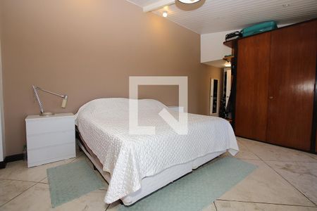 Casa à venda com 400m², 1 quarto e 8 vagas Casa à venda com 400m², 1 quarto e 8 vagasQuarto Suíte