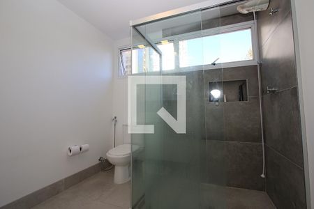 Casa à venda com 400m², 1 quarto e 8 vagas Casa à venda com 400m², 1 quarto e 8 vagasBanheiro da Suíte