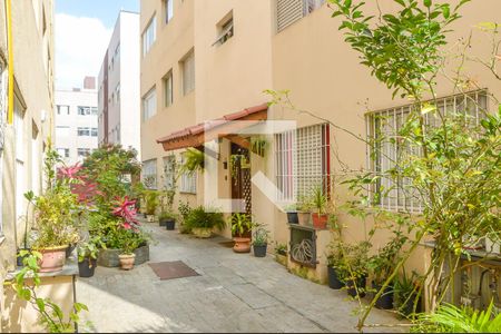 Apartamento à venda com 45m², 1 quarto e 1 vaga Apartamento à venda com 45m², 1 quarto e 1 vagaHall