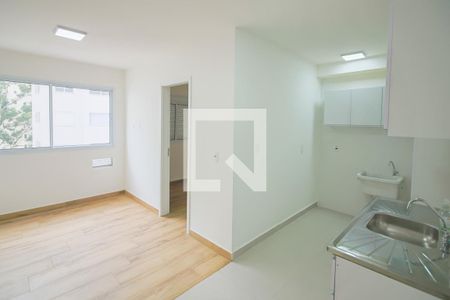 Sala  / Cozinha de apartamento à venda com 2 quartos, 39m² em Vila Butantã, São Paulo
