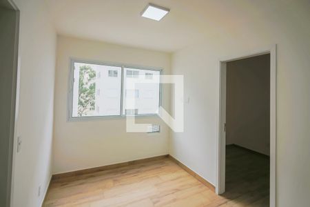 Sala  / Cozinha de apartamento à venda com 2 quartos, 39m² em Vila Butantã, São Paulo