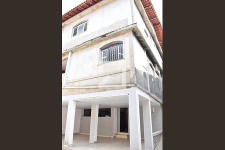 Casa para alugar com 282m², 4 quartos e 2 vagasDetalhe dos Fundos