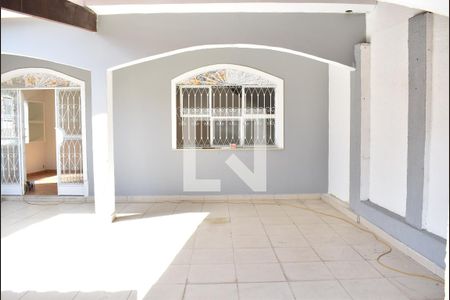 Casa para alugar com 282m², 4 quartos e 2 vagasGaragem