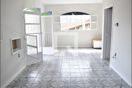 Casa para alugar com 282m², 4 quartos e 2 vagasSuíte 