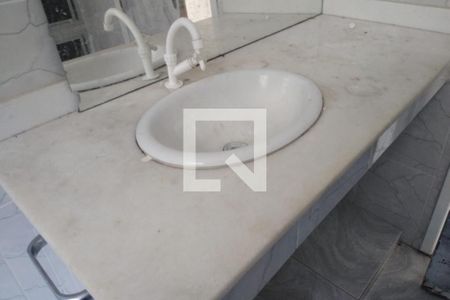 Casa para alugar com 282m², 4 quartos e 2 vagasBanheiro 3