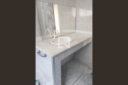 Casa para alugar com 282m², 4 quartos e 2 vagasBanheiro 3