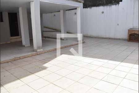 Casa para alugar com 282m², 4 quartos e 2 vagasQuintal