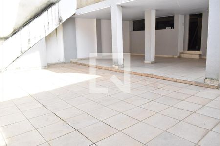 Casa para alugar com 282m², 4 quartos e 2 vagasQuintal