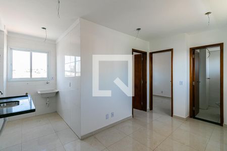Sala / Cozinha de apartamento à venda com 2 quartos, 32m² em Vila Antonina, São Paulo