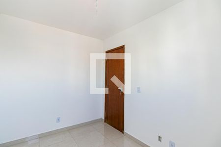 Dormitório 1 de apartamento à venda com 2 quartos, 32m² em Vila Antonina, São Paulo