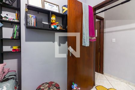 Casa à venda com 128m², 3 quartos e 4 vagas Casa à venda com 128m², 3 quartos e 4 vagasQuarto 2