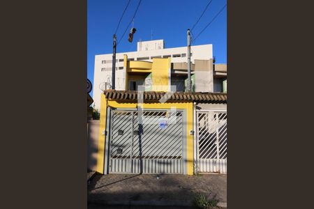 Casa à venda com 172m², 3 quartos e 2 vagasFachada