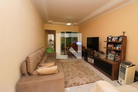 Casa à venda com 172m², 3 quartos e 2 vagasSala de TV