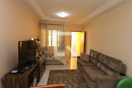 Casa à venda com 172m², 3 quartos e 2 vagasSala de TV