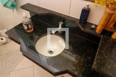 Casa à venda com 172m², 3 quartos e 2 vagasLavabo