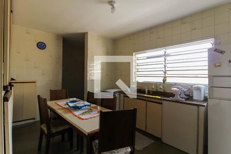 Casa à venda com 360m², 4 quartos e 1 vagaCozinha