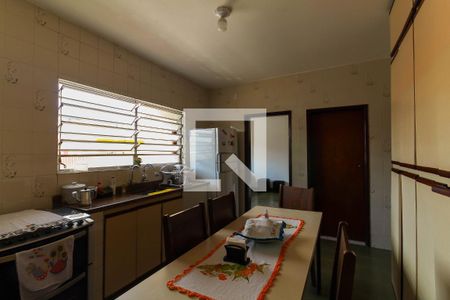 Casa à venda com 360m², 4 quartos e 1 vagaCozinha